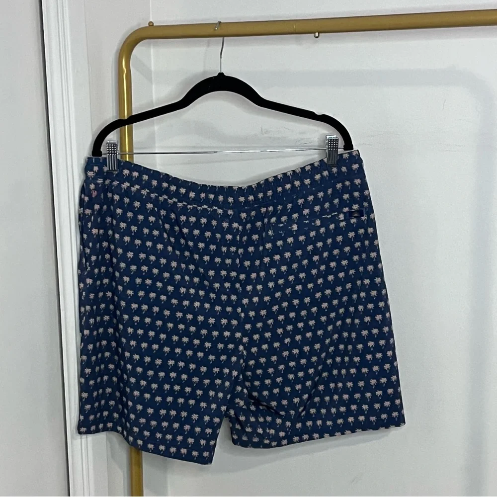 Faherty Men’s Shorelite Active Swim Short in Navy Block Palm XXL